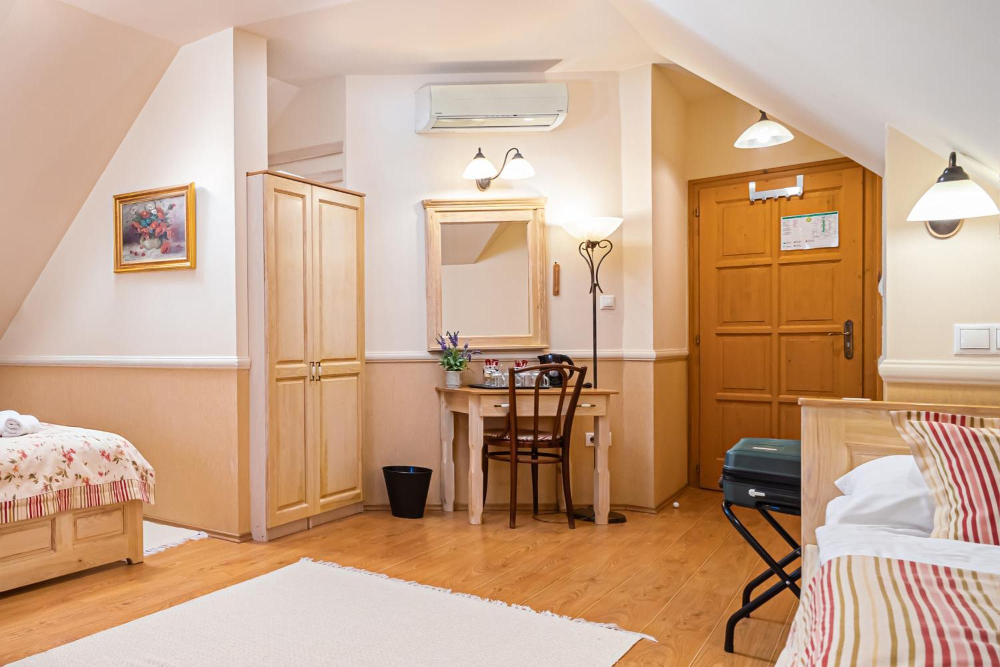 Rigotanya Relax & Wellness Panzio Buekfuerdo Ξενοδοχείο Εξωτερικό φωτογραφία
