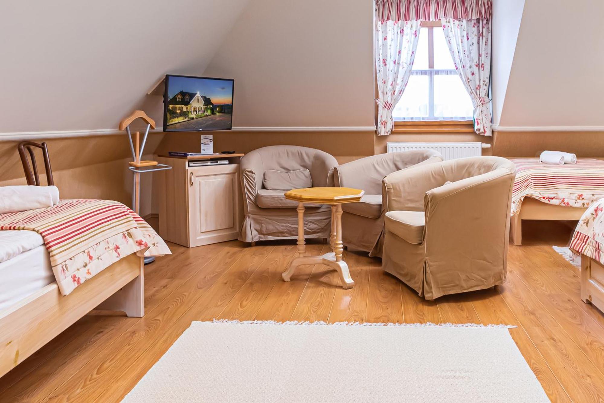 Rigotanya Relax & Wellness Panzio Buekfuerdo Ξενοδοχείο Εξωτερικό φωτογραφία