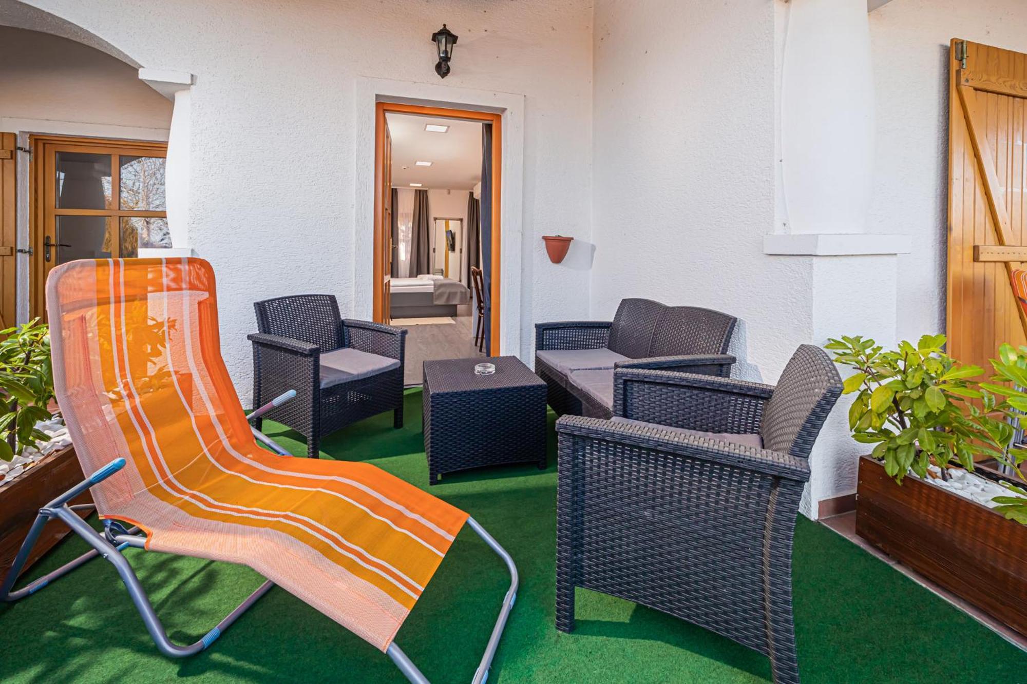 Rigotanya Relax & Wellness Panzio Buekfuerdo Ξενοδοχείο Εξωτερικό φωτογραφία